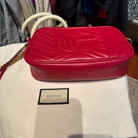 GUCCI Red Matelasse Leather Small GG Marmont Shoulder Bag - Picture 8 of 8